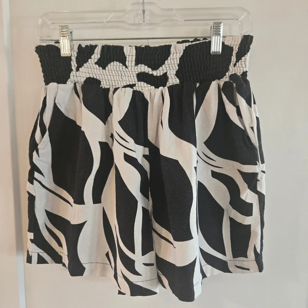 Forcynthia‎ Shorts Womens XL Linen Black White Print Smocked Waist Pockets